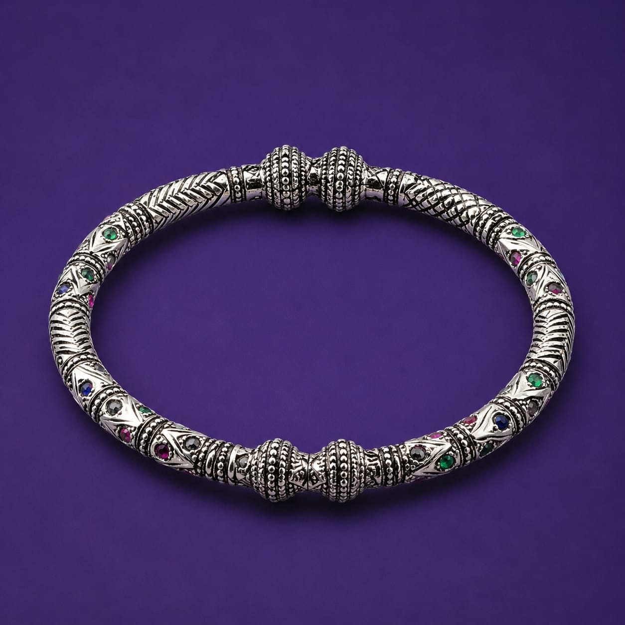 Round Engraved Premium Karra